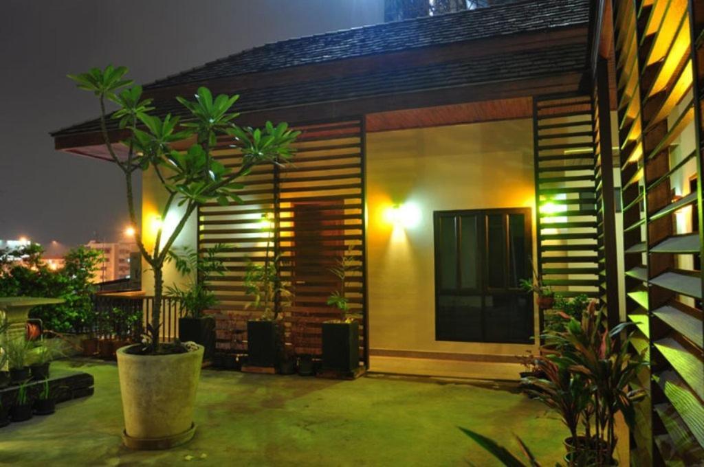 Hi. Mid Bangkok Hostel ภายนอก รูปภาพ